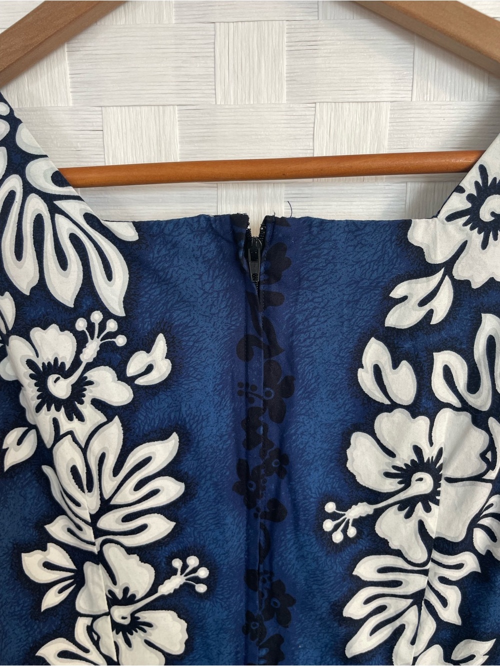 Navy & White Floral Maxi Dress - Royal Creations size Large - Picture 8 of 10